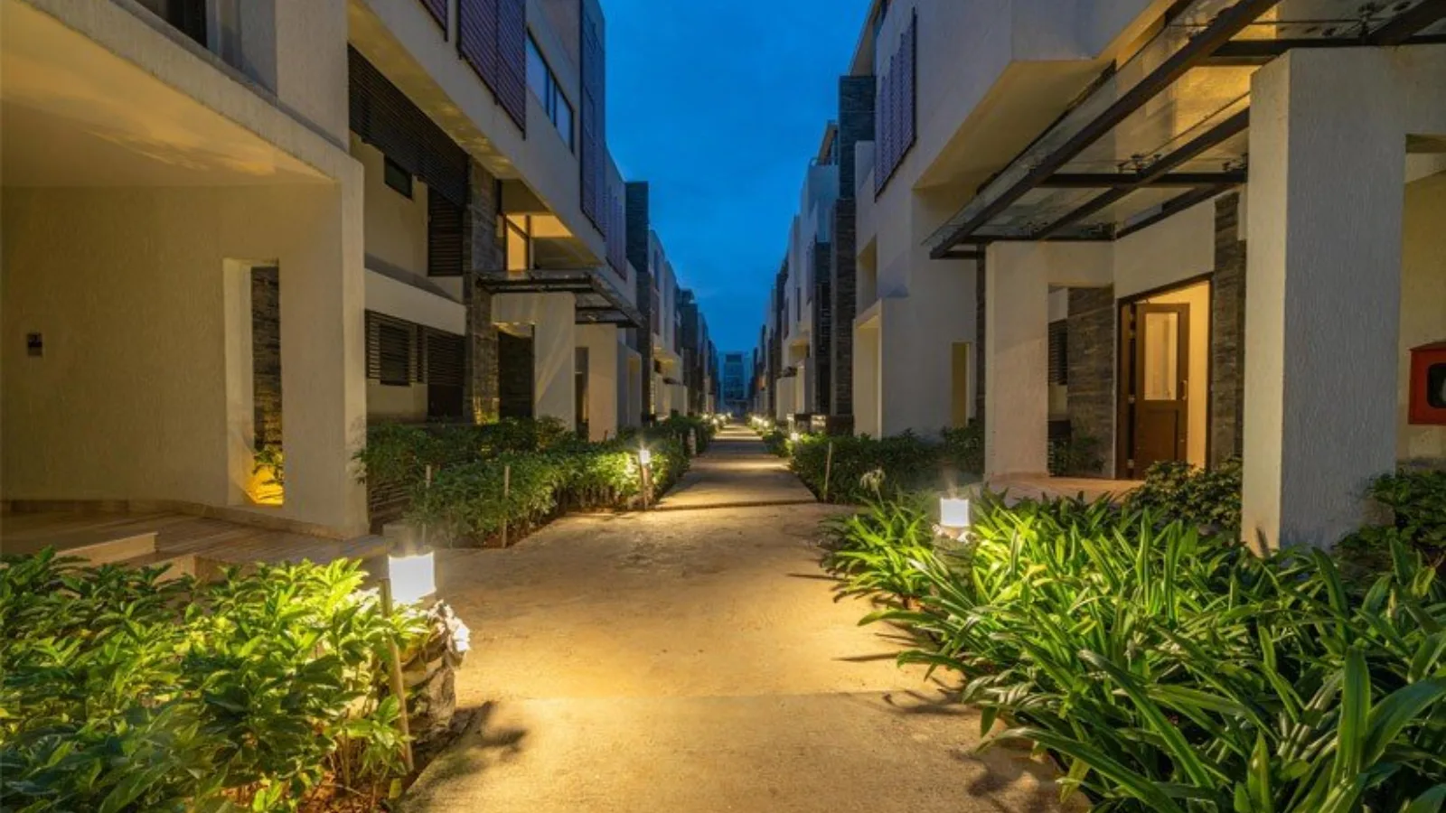 Embassy-Grove-Apartments-in-Kodihalli-bangalorenight-time-neighborhood